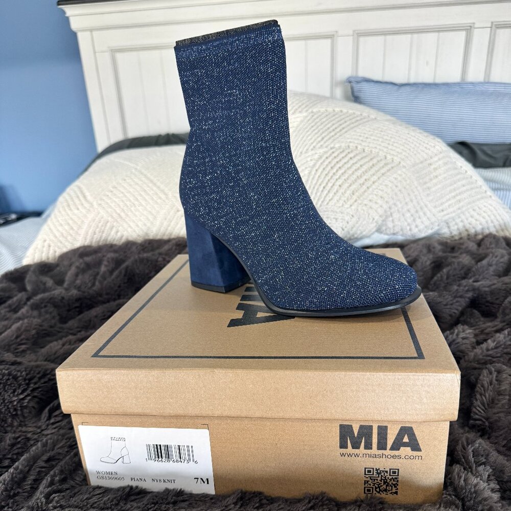 MIA Piani Knit Bootie Size 7M | Navy Silver | Block Heel | NIB